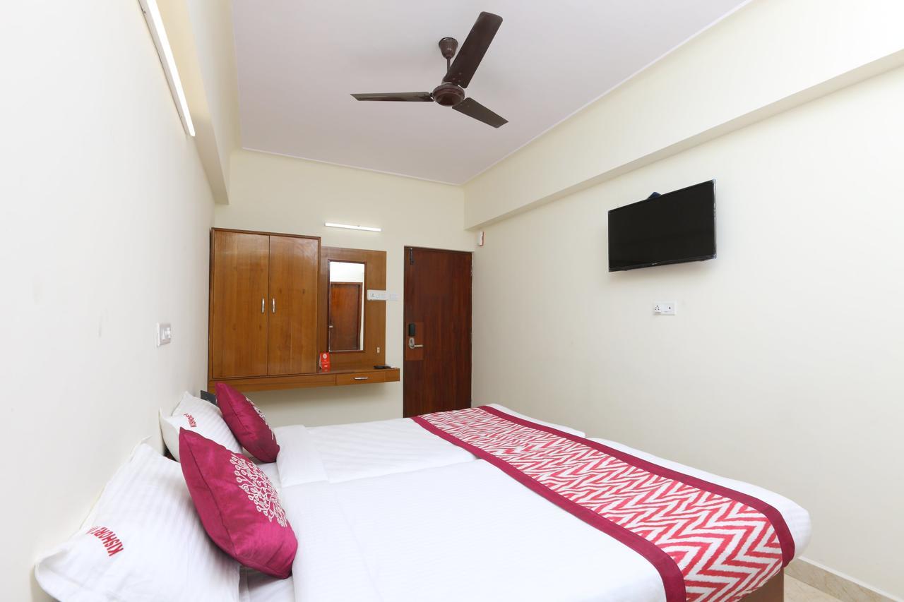 Oyo 11433 Kishore Inn Chennai Exterior photo
