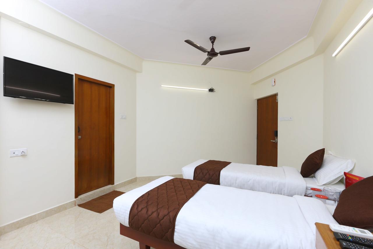 Oyo 11433 Kishore Inn Chennai Exterior photo